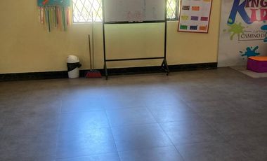SAN RAFAEL, vendo salón de eventos, 2 locales y departamento, a una cuadra del Shopping San Luis