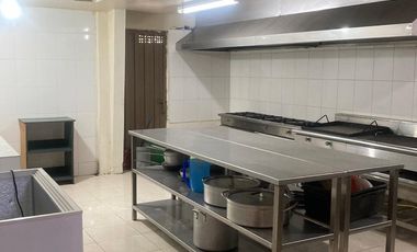 SAN RAFAEL, vendo salón de eventos, 2 locales y departamento, a una cuadra del Shopping San Luis