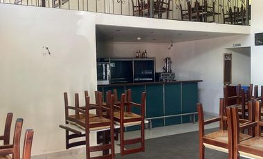 SAN RAFAEL, vendo salón de eventos, 2 locales y departamento, a una cuadra del Shopping San Luis