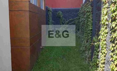 DEPA AMUEBLADO EN PB CON JARDIN