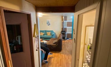 Se venden Dos  Casas en mismo terreno a una cuadra del Supermercado Lider, por Av. Pedro Montt, Valdivia.