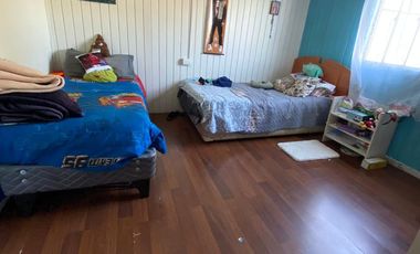 Se venden Dos  Casas en mismo terreno a una cuadra del Supermercado Lider, por Av. Pedro Montt, Valdivia.
