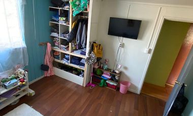 Se venden Dos  Casas en mismo terreno a una cuadra del Supermercado Lider, por Av. Pedro Montt, Valdivia.