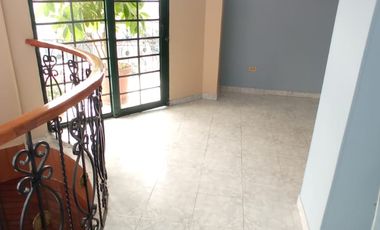 Casa en Alquiler - Zona Granada