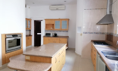 VENTA DE CASA CALLE ISLA BLANCA SUPERMANZANA 12 SM 12 Cancún  CP 77504 | QUINTANA ROO