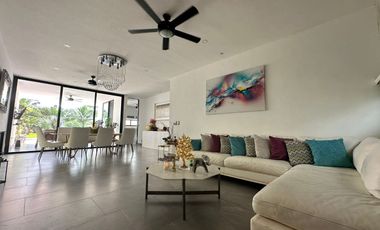 Casa en venta en fraccionamiento de lujo ubicado en Conkal , Mérida Yucatán