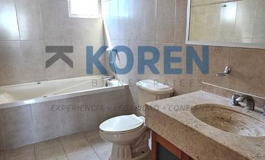 CASA EN RENTA EN RESIDENCIAL BOSQUES