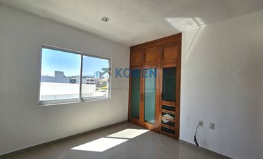 CASA EN RENTA EN RESIDENCIAL BOSQUES