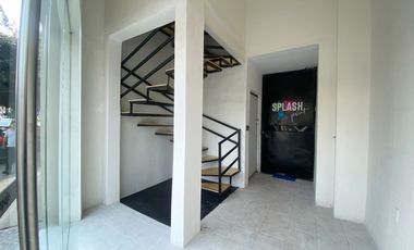 Excelente ubicación, en renta todo o en 2 partes