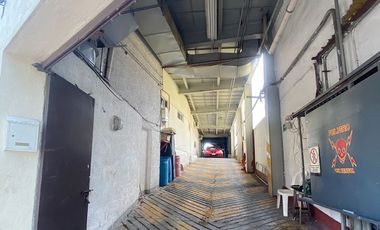 Excelente ubicación, en renta todo o en 2 partes