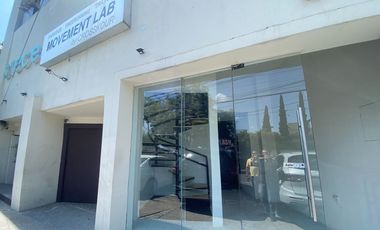 Excelente ubicación, en renta todo o en 2 partes