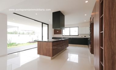 Residencia de Lujo en Venta en Puerta Las Lomas Zapopan Puerta de Hierro Andares