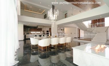 Ayamonte Club de Golf de Lujo en Venta Amueblada con Alberca Zapopan Puerta de