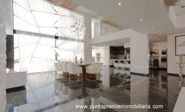 Ayamonte Club de Golf de Lujo en Venta Amueblada con Alberca Zapopan Puerta de