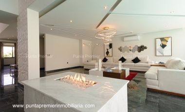 Ayamonte Club de Golf de Lujo en Venta Amueblada con Alberca Zapopan Puerta de