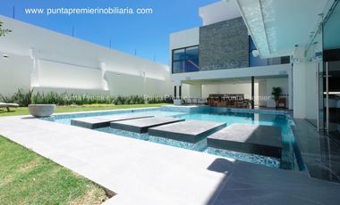Ayamonte Club de Golf de Lujo en Venta Amueblada con Alberca Zapopan Puerta de