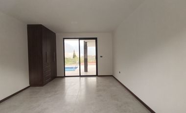 QUINTA CON PISCINA POR ESTRENAR EN VENTA, EN YUNGUILLA