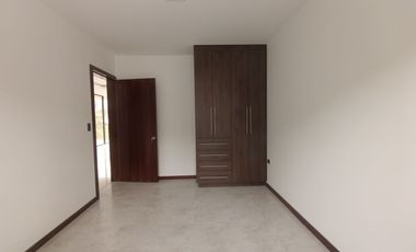 QUINTA CON PISCINA POR ESTRENAR EN VENTA, EN YUNGUILLA