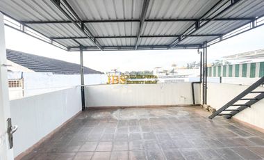 Dijual Rumah Siap Huni di Komplek Cemara Hijau Depan Taman, Medan