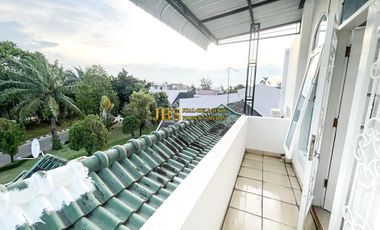 Dijual Rumah Siap Huni di Komplek Cemara Hijau Depan Taman, Medan