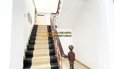 Dijual Rumah Siap Huni di Komplek Cemara Hijau Depan Taman, Medan