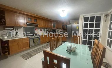Venta de Casa en Colinas del Bosque / Tlalpan 25-1095 EP