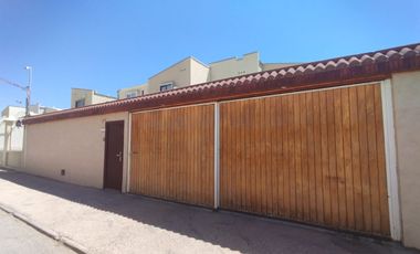 CASA EN SECTOR RESIDENCIAL DE CALAMA
