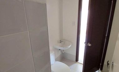 1bedroom Condo Unit For Sale in Boni Edsa Mandaluyong Pioneer Woodlands