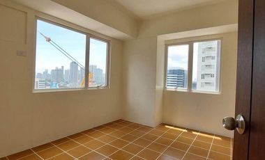 1bedroom Condo Unit For Sale in Boni Edsa Mandaluyong Pioneer Woodlands