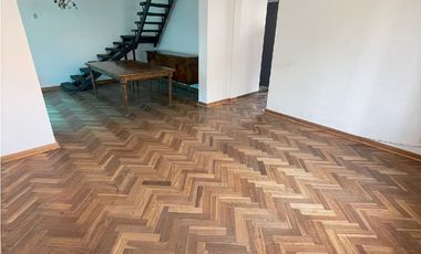 Sólida Casa Para Uso Residencial O Comercial