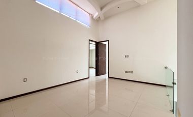 Casa en Venta Coto Villa Verona de Lujo, Zona Andares, Puerta de Hierro Zapopan