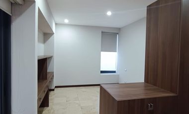 EXCLUSIVO DEPA EN RENTA CON ALBERCA GYM VISTA AL CAMPO DE GOLF EN BALVANERA GOLF POLO & COUNTRY CLUB  QUERÉTARO