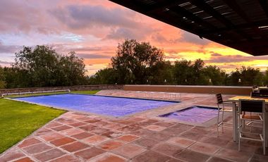 EXCLUSIVO DEPA EN RENTA CON ALBERCA GYM VISTA AL CAMPO DE GOLF EN BALVANERA GOLF POLO & COUNTRY CLUB  QUERÉTARO