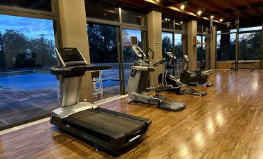 EXCLUSIVO DEPA EN RENTA CON ALBERCA GYM VISTA AL CAMPO DE GOLF EN BALVANERA GOLF POLO & COUNTRY CLUB  QUERÉTARO