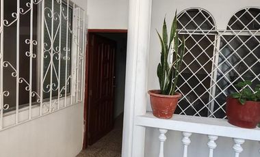Bajo de precio !! Se vende casa con Suite adicional en Sauces 3