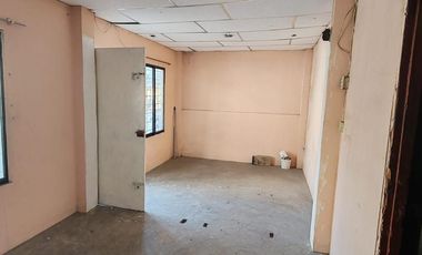 Bajo de precio !! Se vende casa con Suite adicional en Sauces 3