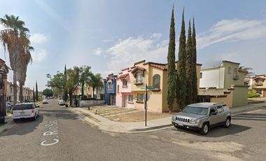 CASA EN VENTA FRACC URBI PASEOS DE SANTIAGO TONALA JALISCO