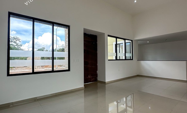 Casa en venta de 1 piso con 3 recamaras para entrega inmediata con alberca