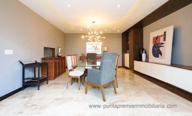 Casa en Venta Colomos Providencia de Lujo Cerca Andares 4 Recamaras Zapopan