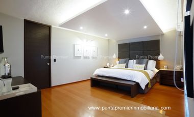 Casa en Venta Colomos Providencia de Lujo Cerca Andares 4 Recamaras Zapopan