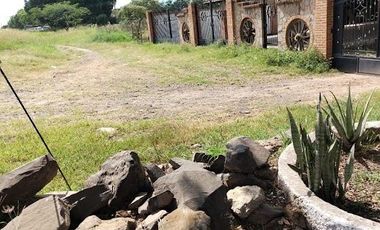 Venta de terreno comercial con local comercial en Zapotlanejo