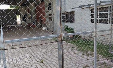 Venta de terreno comercial con local comercial en Zapotlanejo