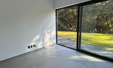 Residencia con IMPRESIONANTE jardín plano y espectacular vista Para Estrenar En Rancho San Juan