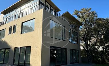 Residencia con IMPRESIONANTE jardín plano y espectacular vista Para Estrenar En Rancho San Juan