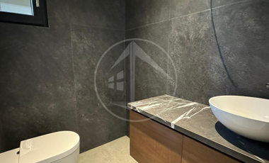 Residencia con IMPRESIONANTE jardín plano y espectacular vista Para Estrenar En Rancho San Juan