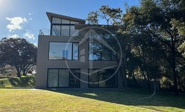 Residencia con IMPRESIONANTE jardín plano y espectacular vista Para Estrenar En Rancho San Juan