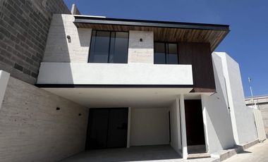 Casa en Venta en San Angel V con una hermosa cocina.