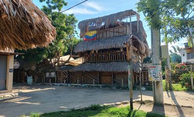 SE VENDE HOTEL A 300 MTS DE LA PLAYA EN PALOMINO COLOMBIA