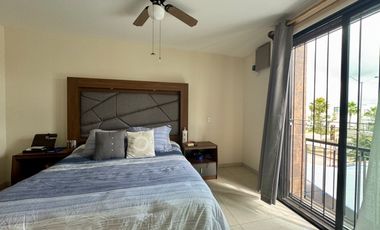 casa en venta sobre avenida en pozos ideal para casa habitación o negocio