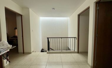 casa en venta sobre avenida en pozos ideal para casa habitación o negocio